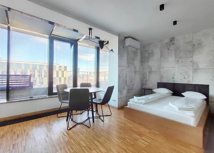 Comfort King Suite