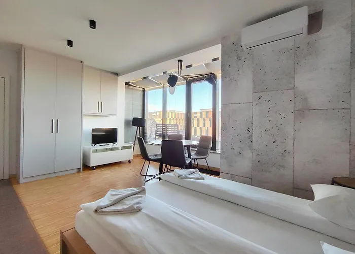Comfort King Suite